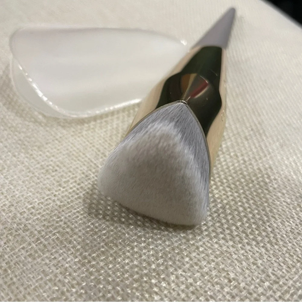 Complex Culture Angled Foundation Brush